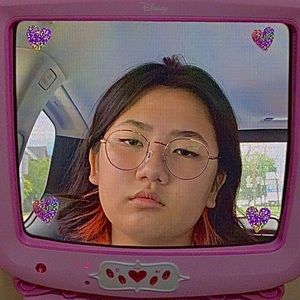 Meet your Posher, Chloe